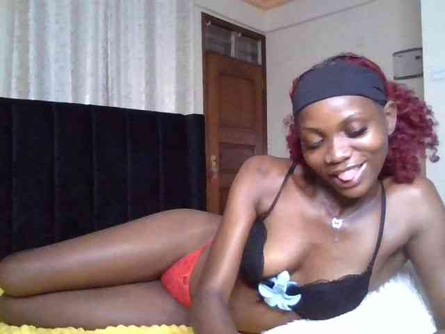 SexxyNaia webcam