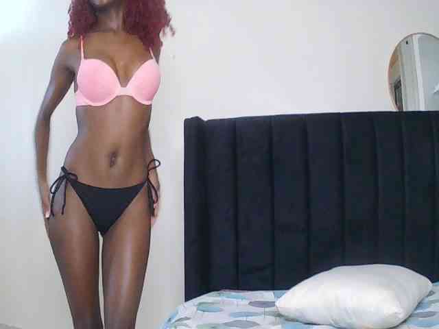 SexxyNaia webcam