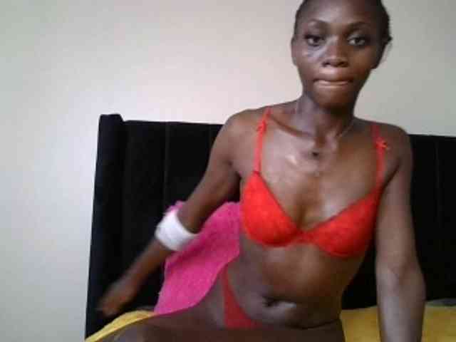 SexxyNaia webcam