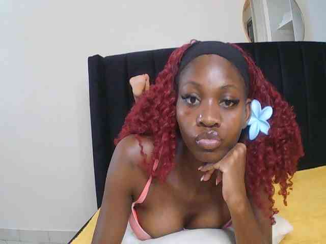 SexxyNaia webcam
