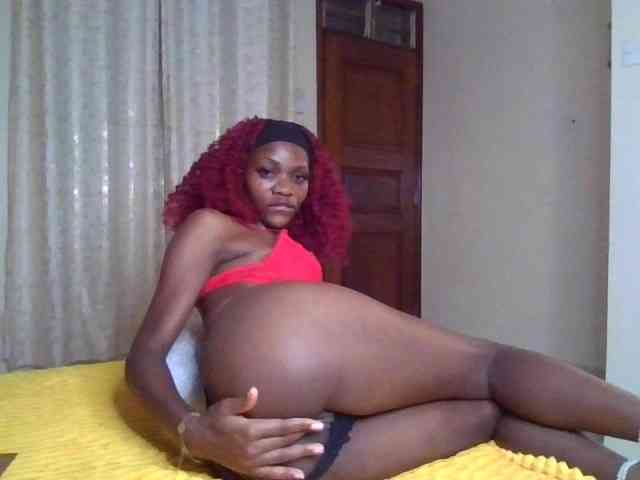 SexxyNaia webcam