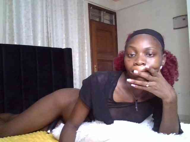 SexxyNaia webcam