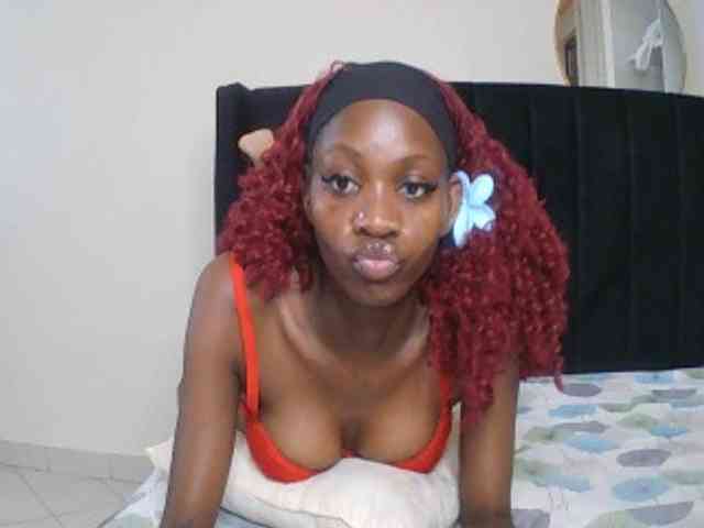 SexxyNaia webcam