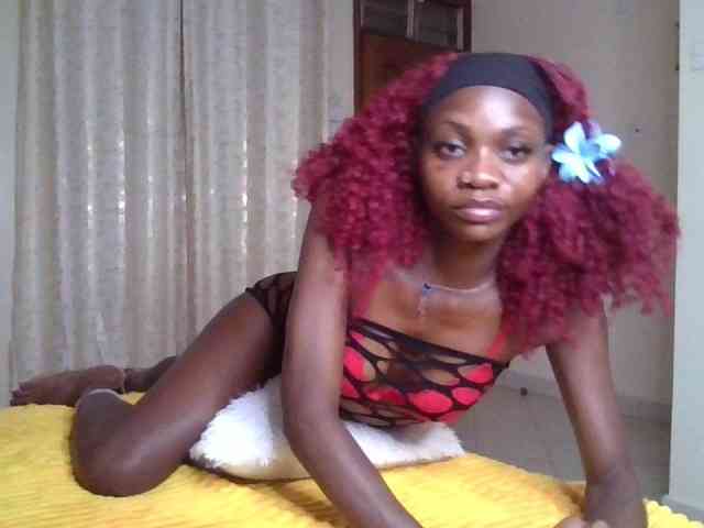 SexxyNaia webcam