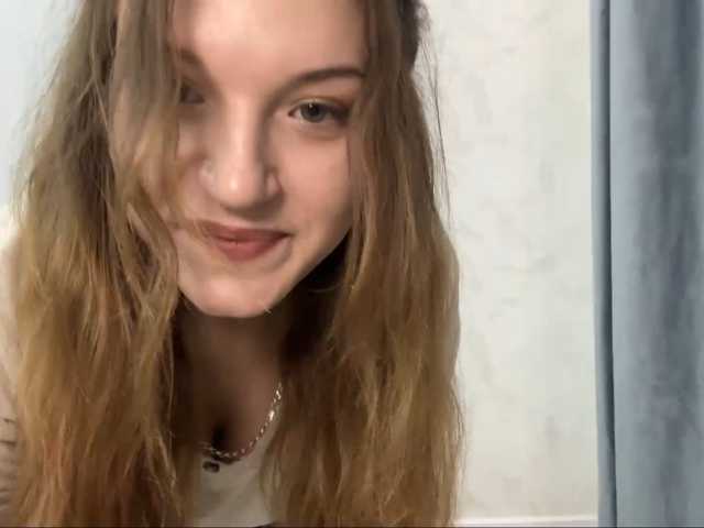 FinnaFlower live cam on BongaCams