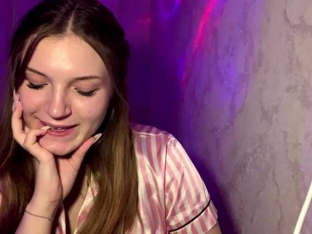 FinnaFlower live cam on BongaCams