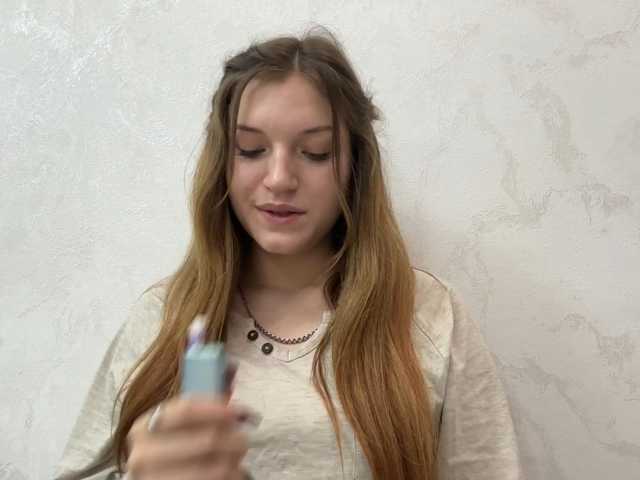 FinnaFlower live cam on BongaCams