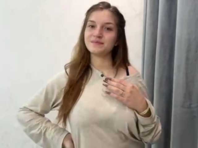 FinnaFlower live cam on BongaCams