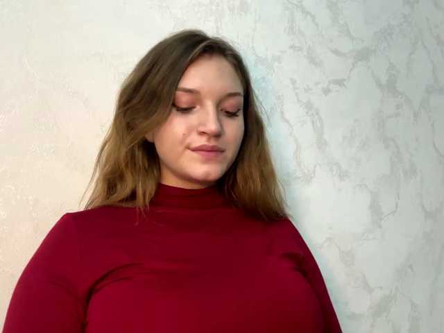 FinnaFlower, en directo ahora en BongaCams