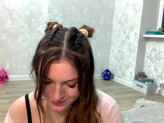 FinnaFlower live cam on BongaCams