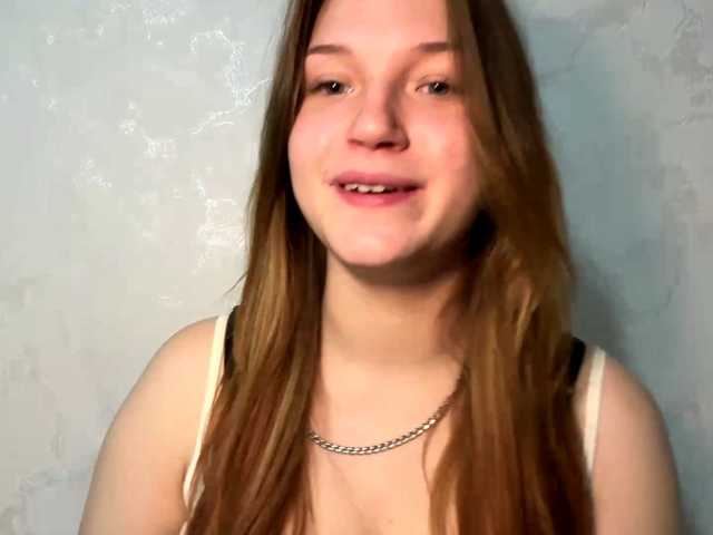 FinnaFlower live cam on BongaCams