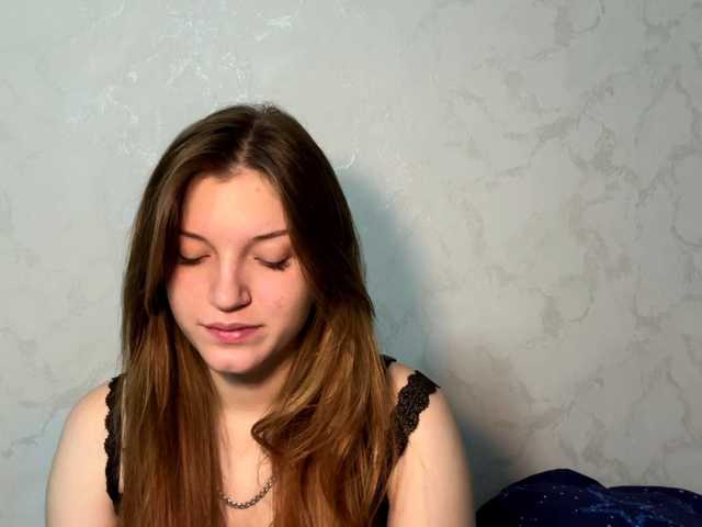 FinnaFlower live cam on BongaCams