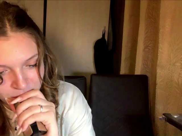 FinnaFlower live cam on BongaCams