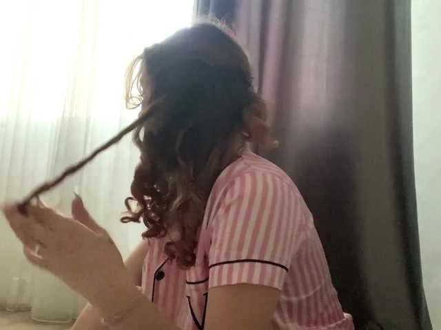 FinnaFlower live cam on BongaCams