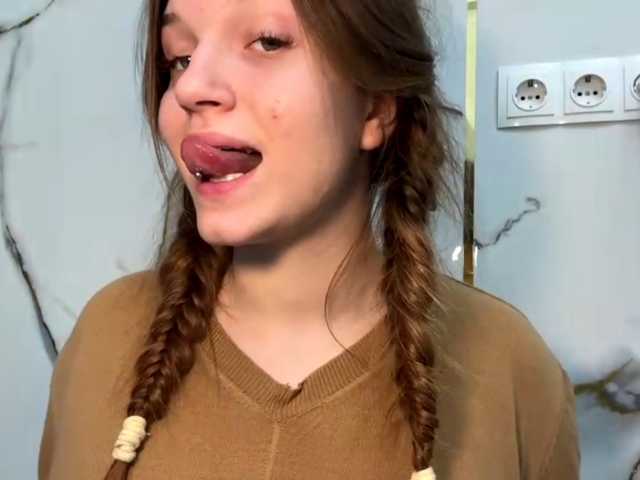 FinnaFlower live cam on BongaCams