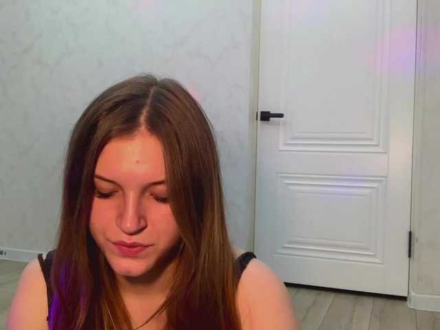 FinnaFlower live cam on BongaCams