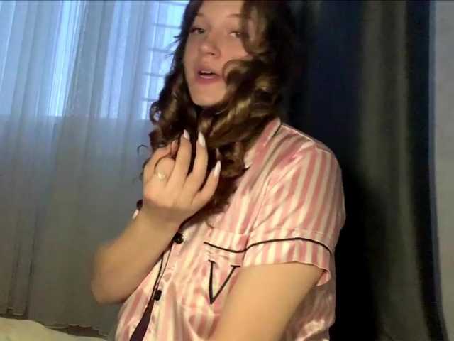 FinnaFlower live cam on BongaCams