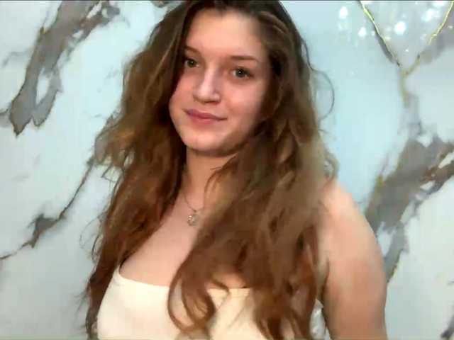 FinnaFlower live cam on BongaCams