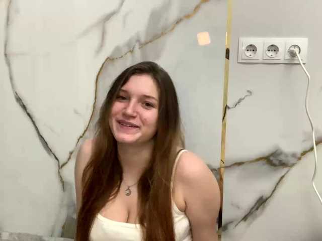 FinnaFlower live cam on BongaCams