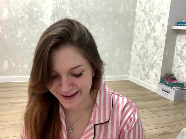 FinnaFlower live cam on BongaCams