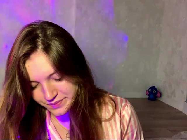 FinnaFlower live cam on BongaCams