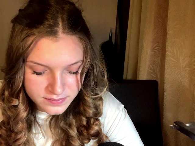 FinnaFlower live cam on BongaCams
