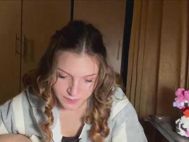 FinnaFlower live cam on BongaCams