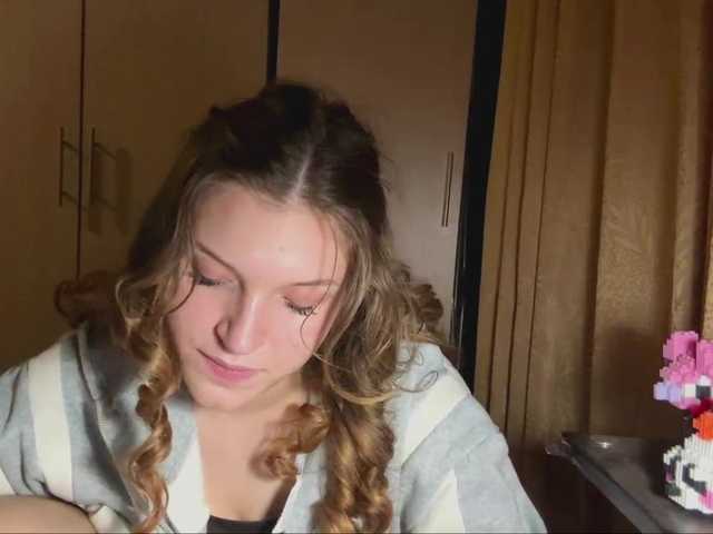 FinnaFlower live cam on BongaCams