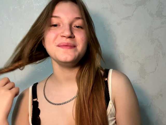 FinnaFlower live cam on BongaCams
