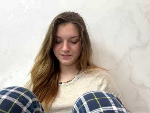 FinnaFlower live cam on BongaCams