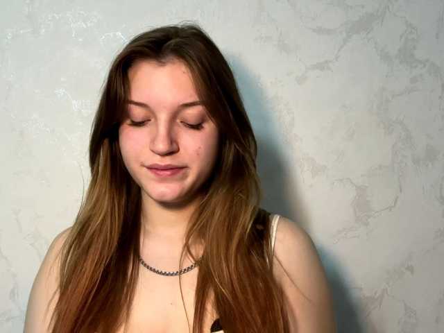 FinnaFlower live cam on BongaCams