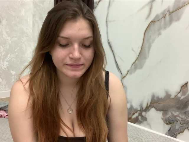 FinnaFlower live cam on BongaCams