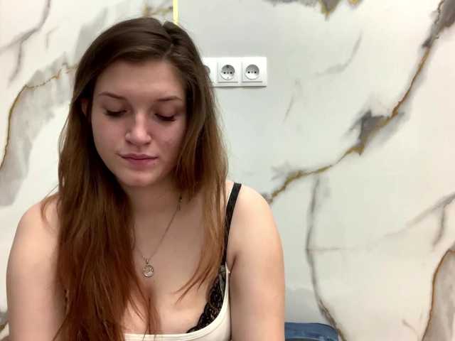 FinnaFlower live cam on BongaCams