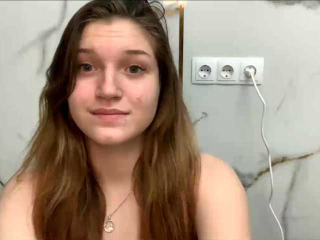 FinnaFlower live cam on BongaCams