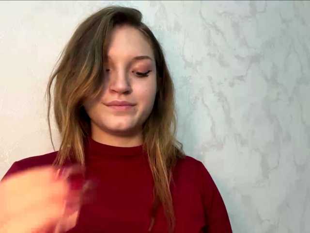 FinnaFlower, live now on BongaCams