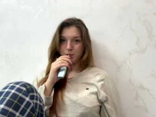 FinnaFlower live cam on BongaCams