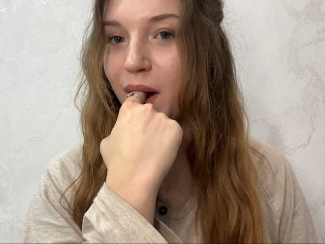 FinnaFlower live cam on BongaCams