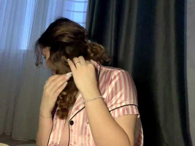 FinnaFlower live cam on BongaCams