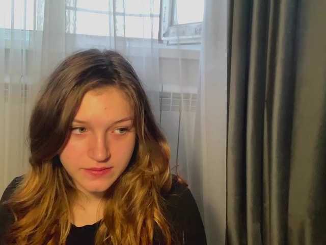 FinnaFlower live cam preview