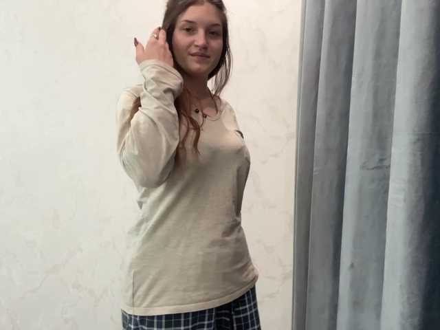 FinnaFlower live cam on BongaCams