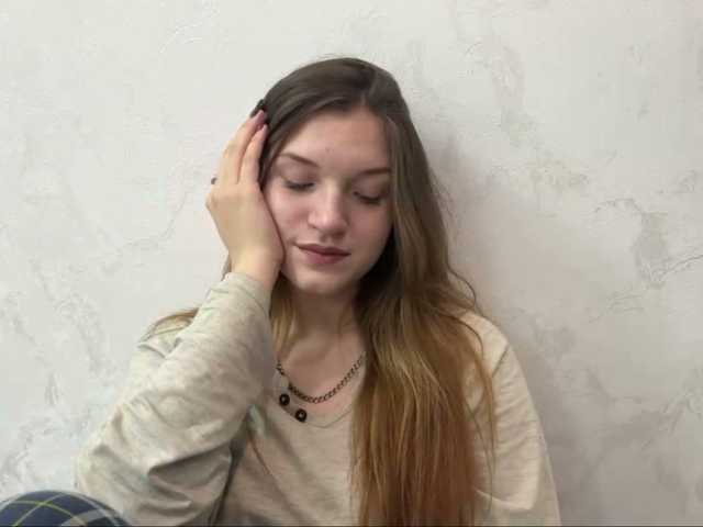 FinnaFlower live cam on BongaCams