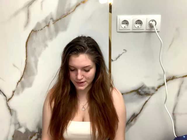 FinnaFlower live cam on BongaCams
