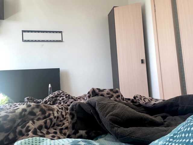 EllyMonson live cam on BongaCams