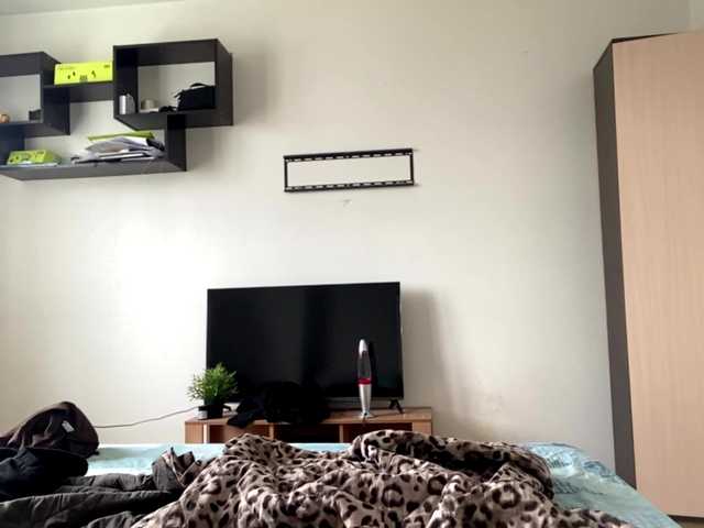 EllyMonson live cam on BongaCams
