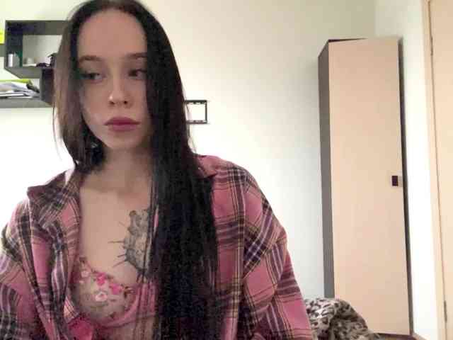 EllyMonson's webcam live show