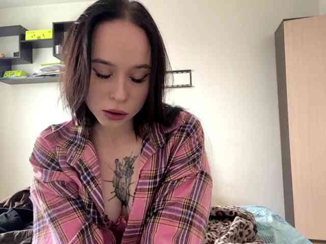 ellymonson's live room