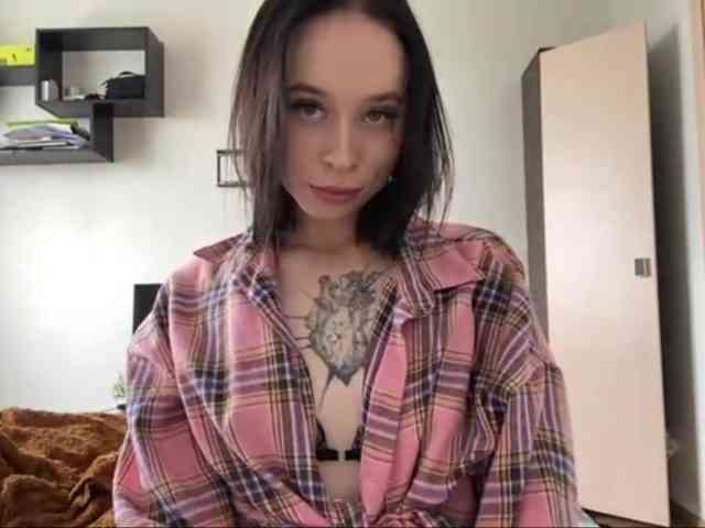 ellymonson's live room