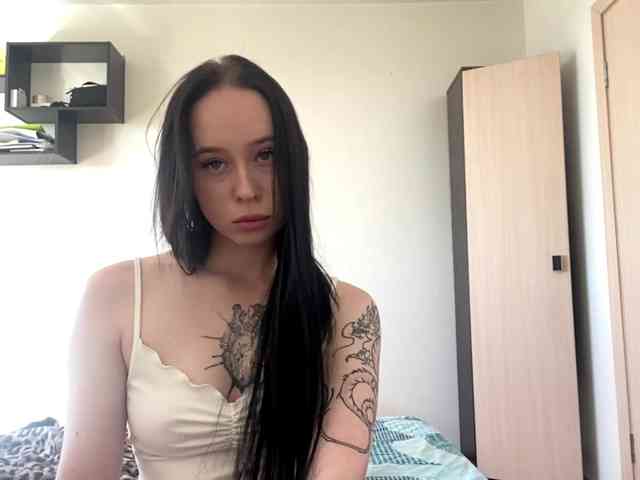 EllyMonson EllyMonson