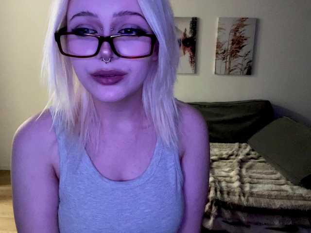 KittyKittyHey live cam on BongaCams
