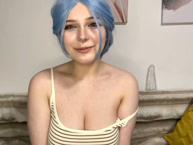 KittyKittyHey live cam on BongaCams